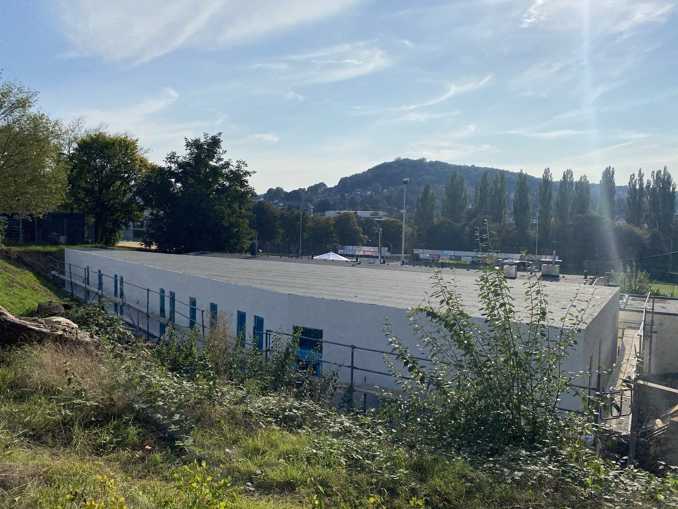 ANBAU AN DAS VEREINSHAUS DES SV BREITE BURSCHEN BARMEN